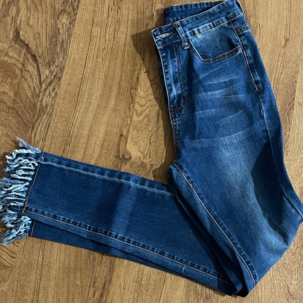 SHEIN jean’s fringe bottoms.